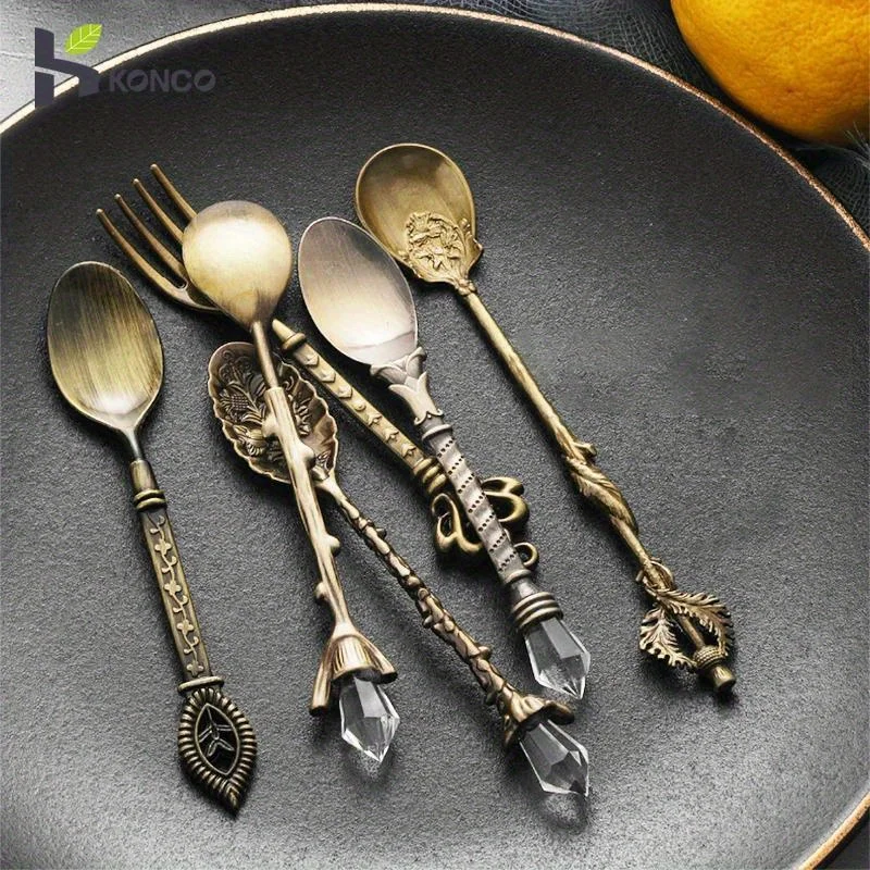 6pcs 빈티지 숟가락 포크 로얄 스타일 골드 새겨진  - Vintage Collectible Spoons 리뷰 및 가격