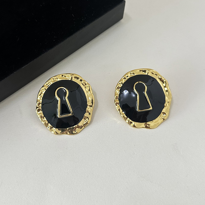 여성을위한 과장된 검은 에나멜 합금 라운드 스터드 귀걸 - Vintage Collectible Jewelry 리뷰 및 가격